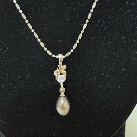 Silver and Gray Pearl Necklace, Pendant, Brooch Pin Set with Crystal Flowers - Picture 3 of 8